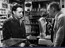 Bernard Lee