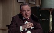 Bernard Lee