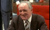 Bernard Lee