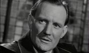 Bernard Lee