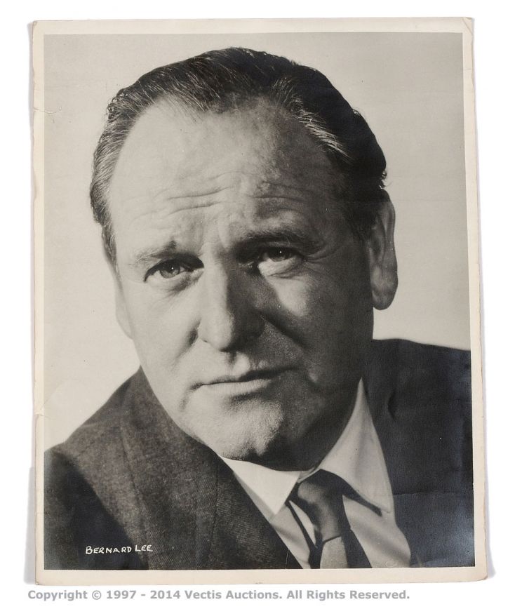 Bernard Lee