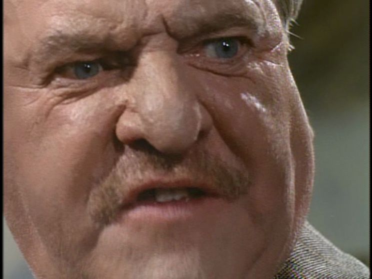 Bernard Lee