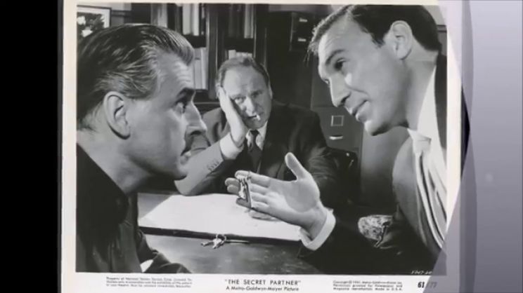 Bernard Lee
