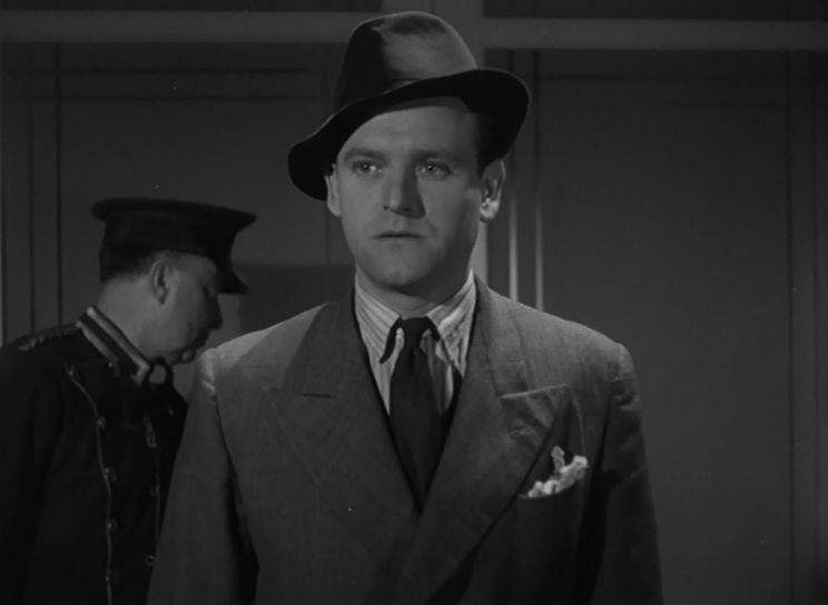 Bernard Lee