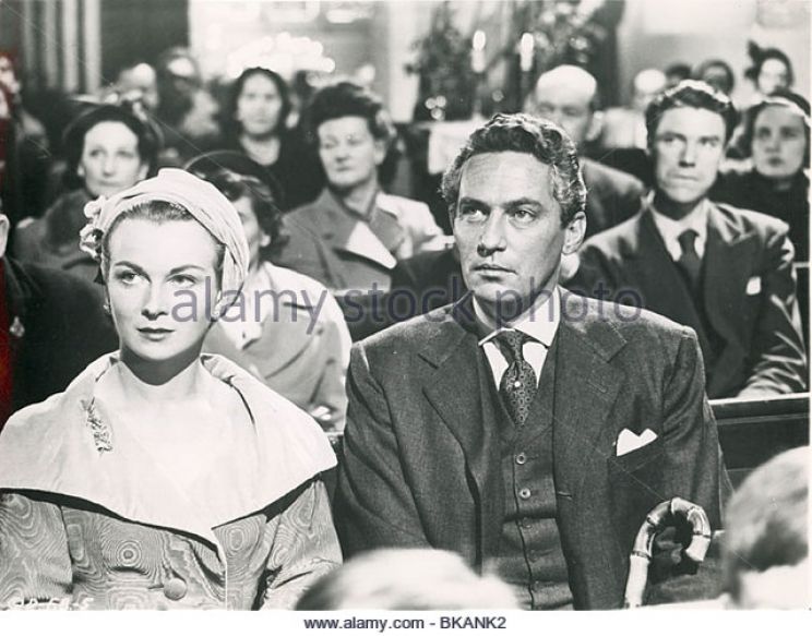 Bernard Lee