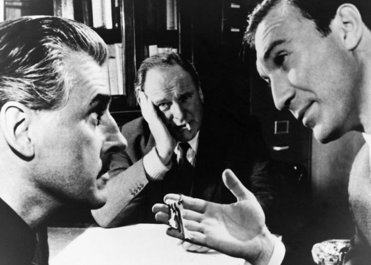 Bernard Lee