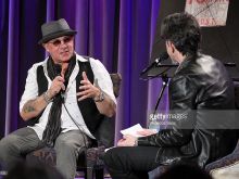 Bernie Taupin photo
