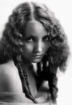 Bessie Love