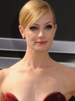 Beth Behrs photo