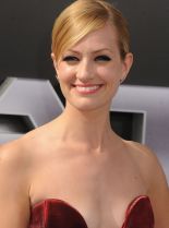 Beth Behrs