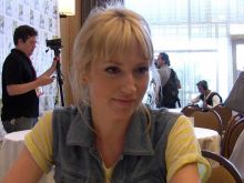 Beth Riesgraf