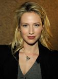 Beth Riesgraf