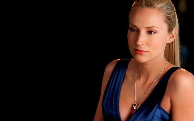 Beth Riesgraf