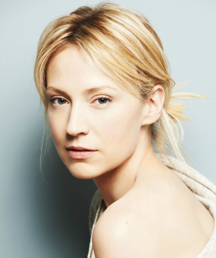 Beth Riesgraf