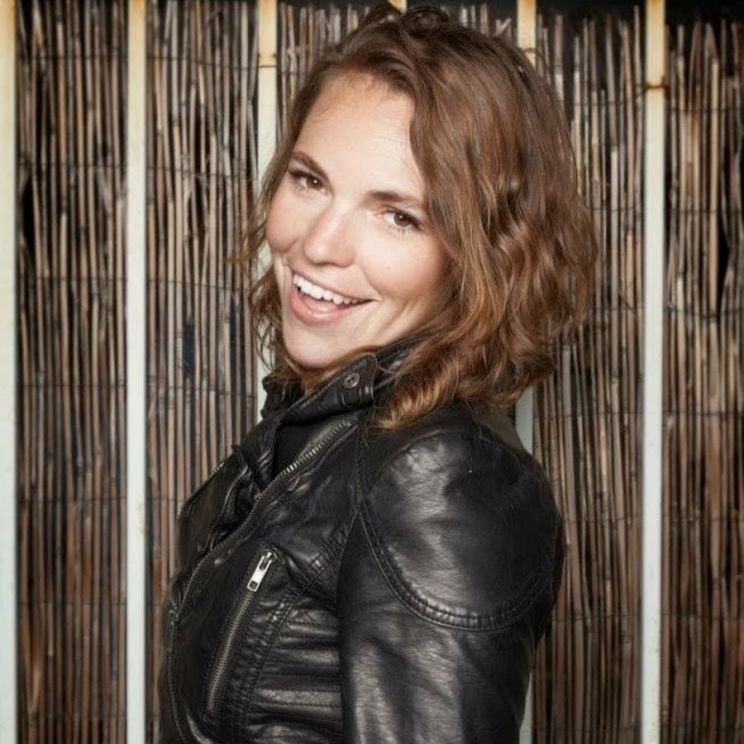 Beth Stelling