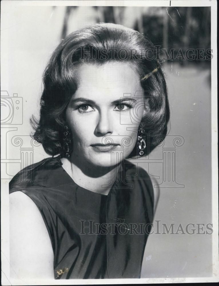 Pictures of Bethel Leslie