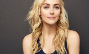 Betsy Wolfe