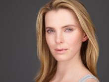 Betty Gilpin