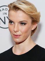 Betty Gilpin