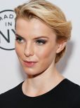 Betty Gilpin