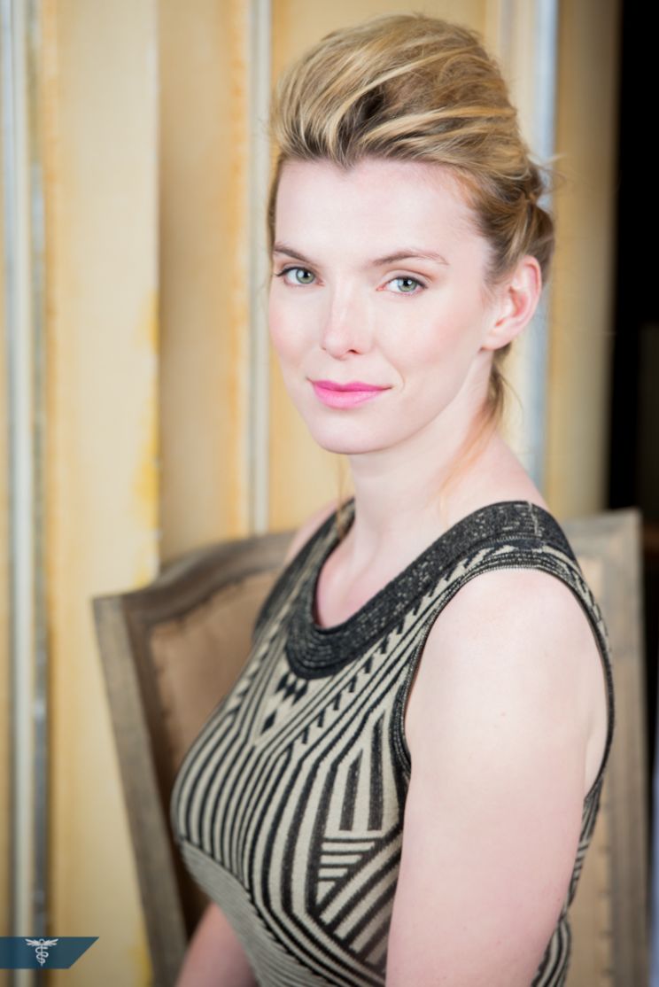 Betty Gilpin