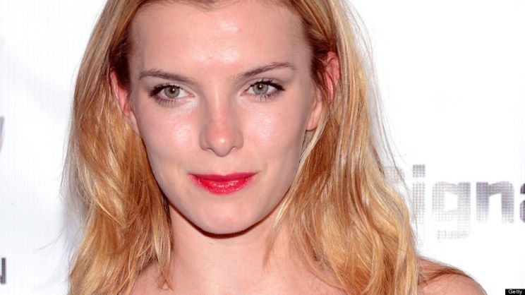 Betty Gilpin