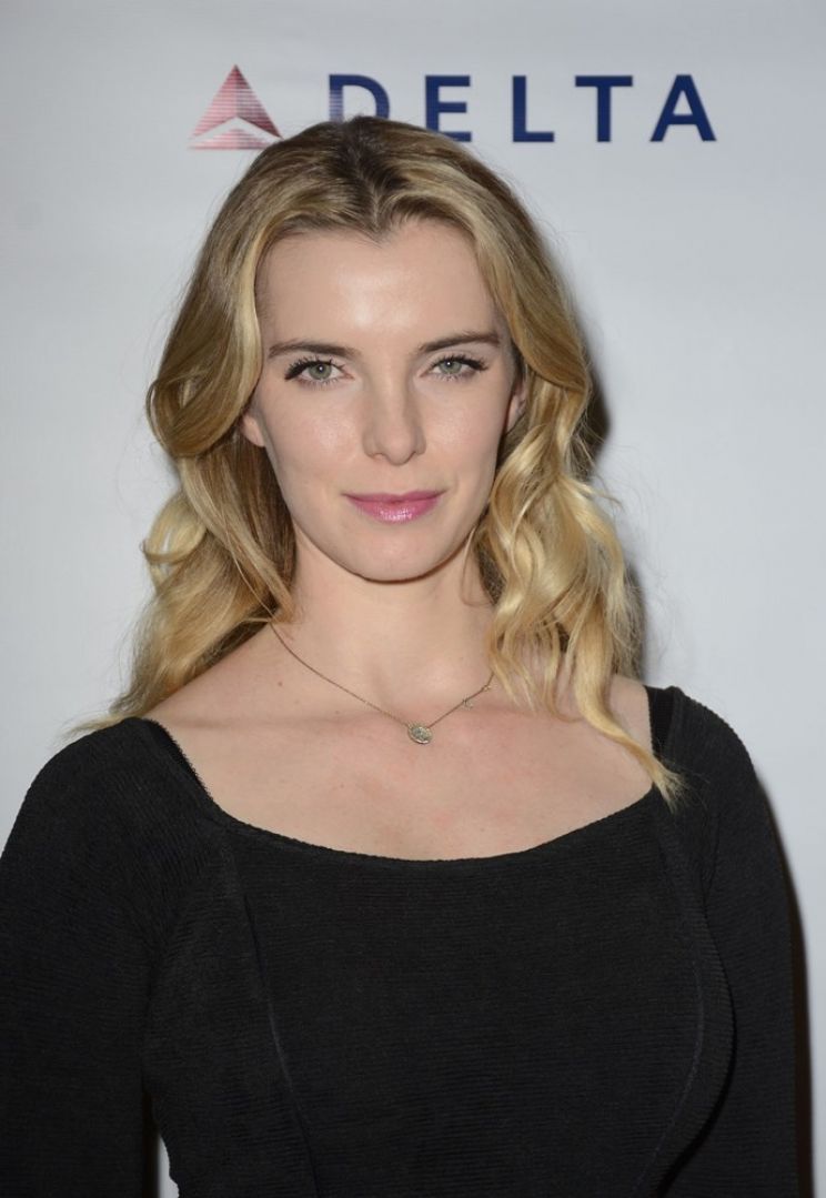 Betty Gilpin