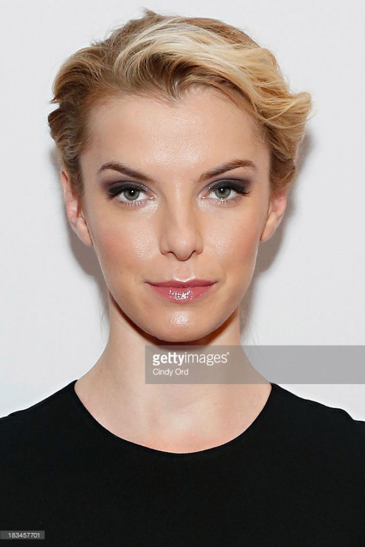 Betty Gilpin