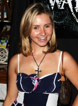 Beverley Mitchell photo