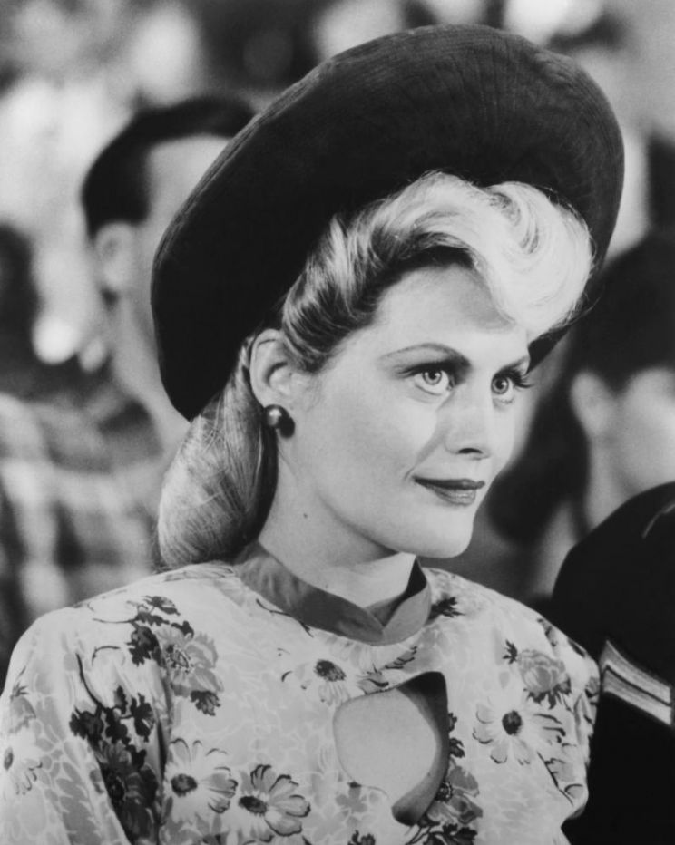 Beverly D'Angelo