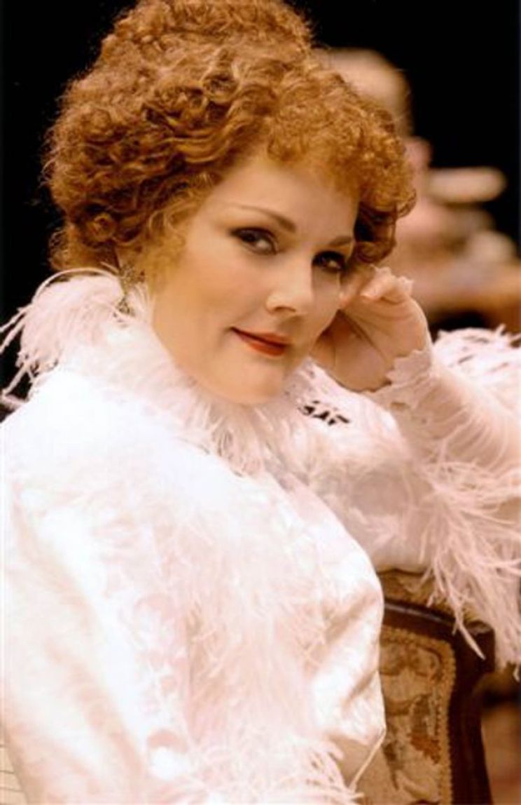 Beverly Leech