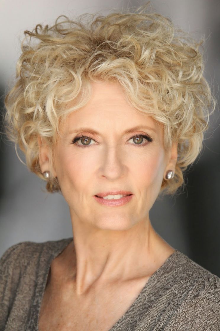 Beverly Leech