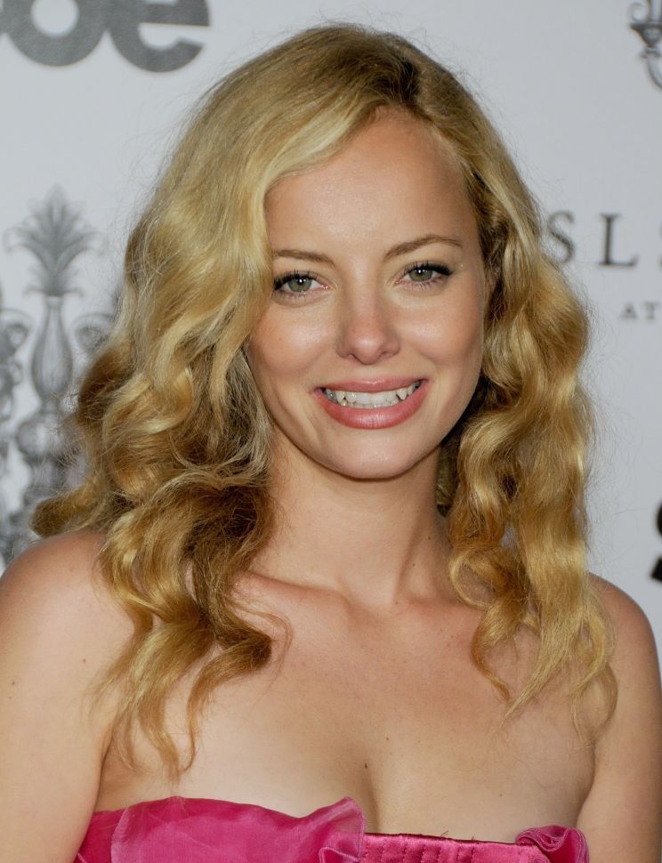Bijou Phillips