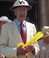 Bill Pertwee