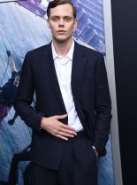 Bill Skarsgård photo