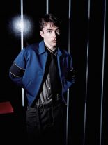 Billy Howle photo
