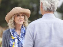 Blythe Danner #224742 picture (Landscape Medium)