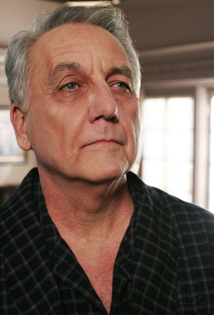 Bob Gunton