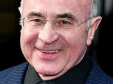 Bob Hoskins