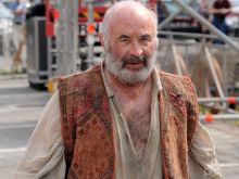 Bob Hoskins