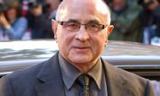 Bob Hoskins