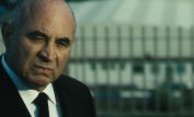 Bob Hoskins