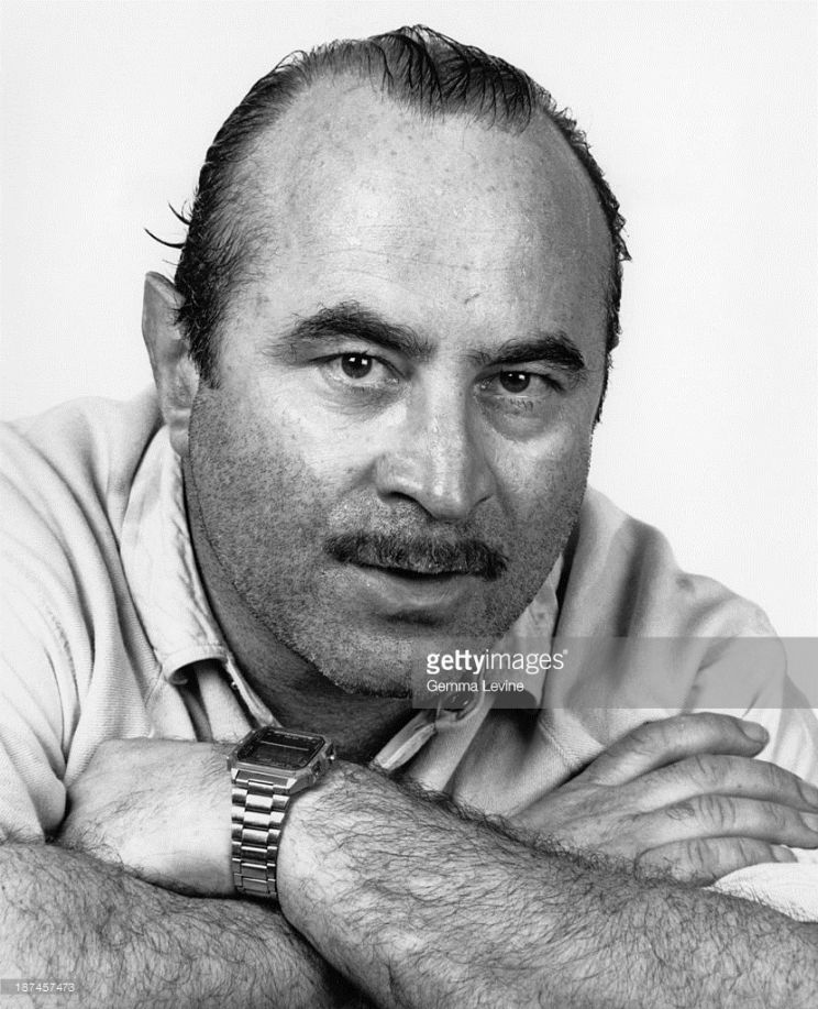 Bob Hoskins