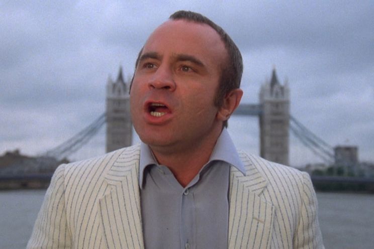 Bob Hoskins