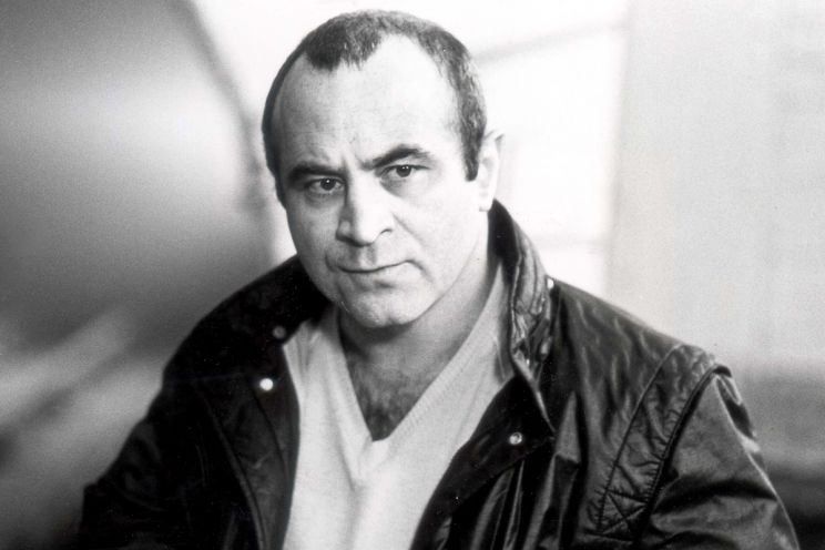 Bob Hoskins