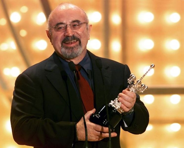 Bob Hoskins