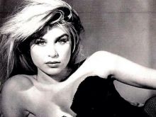 Bobbie Brown