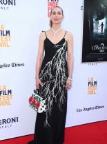 Bonnie Aarons photo