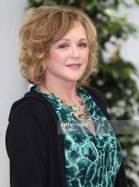 Bonnie Bedelia