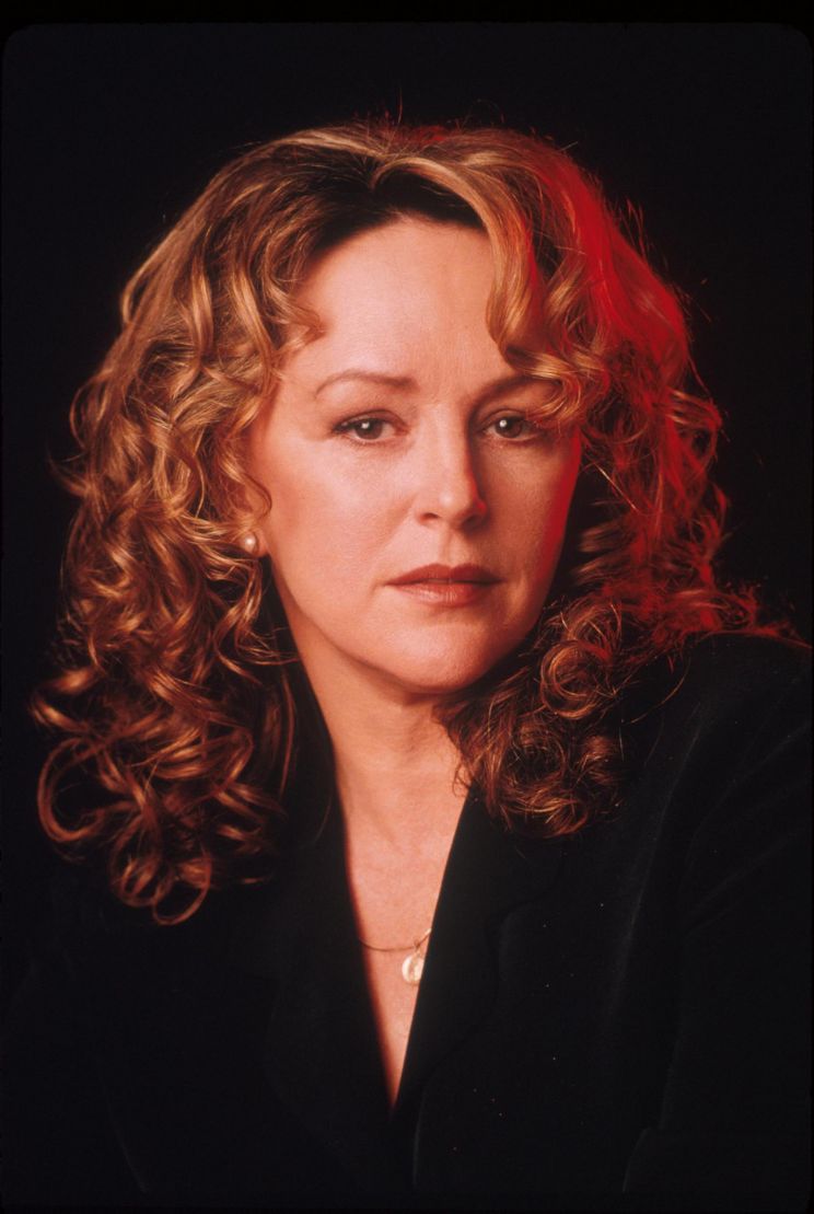 Bonnie Bedelia